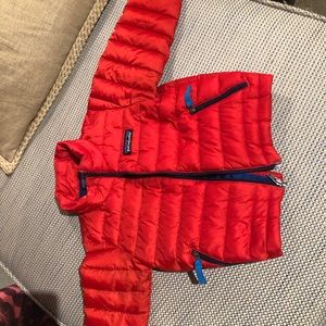EUC 6-12 month Patagonia baby down sweater